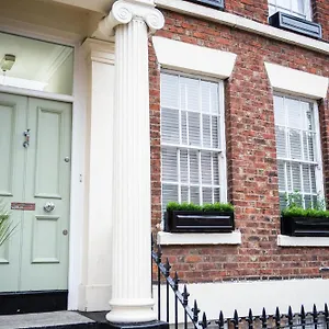 Georgian Catharine St Apartment