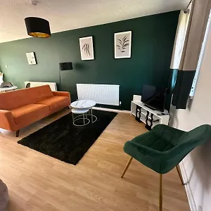 https://cosy-stylish-1-bed-house-with-parking-garden.cardiffhotelswales.com